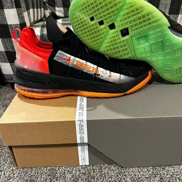 Lebron XVIII size 6.5 “Soundwave” with original box - Picture 5 of 11